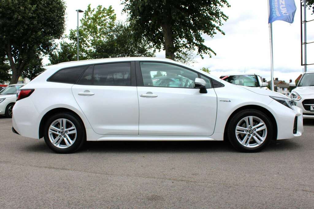 Suzuki Swace 1.8 Hybrid Ultra Cvt White #3
