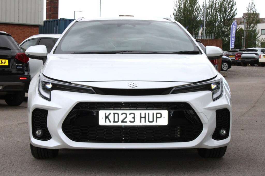 Suzuki Swace 1.8 Hybrid Ultra Cvt White #2