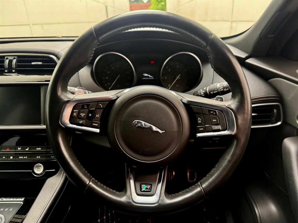 Jaguar F-Pace Suv 2.0 D180 R-sport Awd Euro 6 Ss 20 Black #33