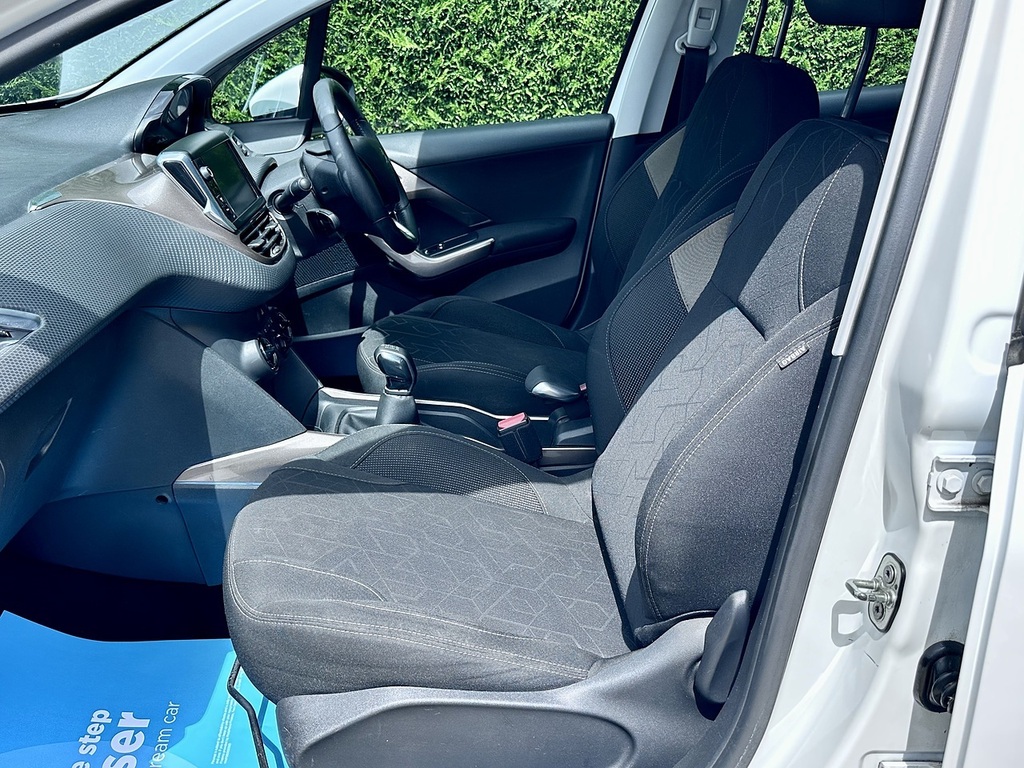 Peugeot 2008 1.2 Crossway 82 Bhp White #20