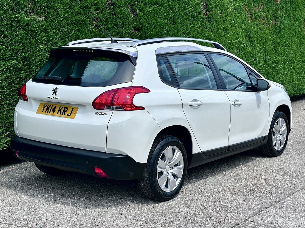 Peugeot 2008 1.2 Crossway 82 Bhp White #13