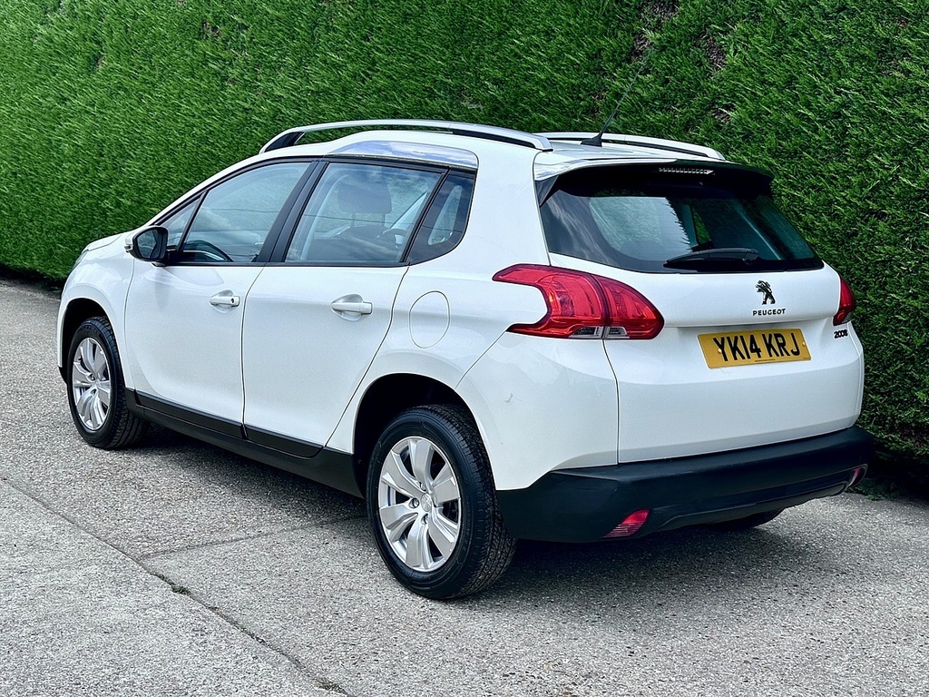 Peugeot 2008 1.2 Crossway 82 Bhp White #12
