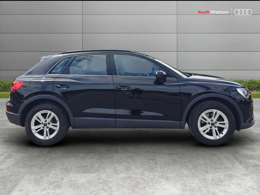 Audi Q3 Technik 35 Tfsi 150 Ps S Tronic Black #4