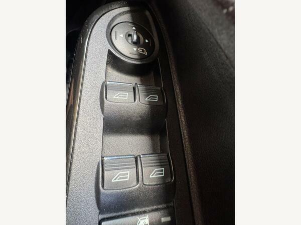 Ford B-Max 1.0T Ecoboost Zetec Mpv Euro 5 Red #39