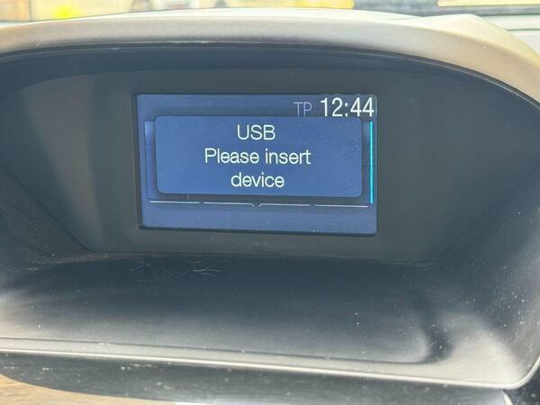 Ford B-Max 1.0T Ecoboost Zetec Mpv Euro 5 Red #55