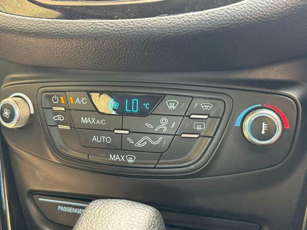 Ford B-Max 1.0T Ecoboost Zetec Mpv Euro 5 Red #48