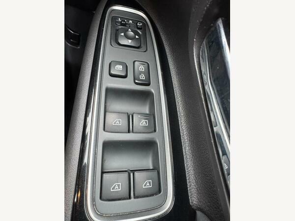 Mitsubishi Outlander Gx 4H Phev Suv White #39