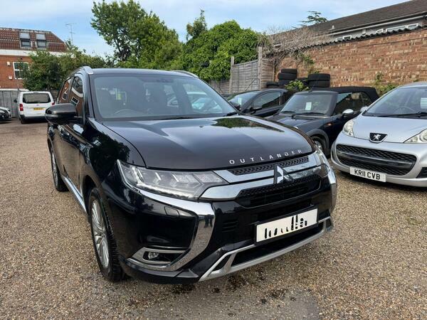 Mitsubishi Outlander 2.4H Twinmotor 13.8Kwh 4H Cvt 4Wd Euro 6 Ss Black #2