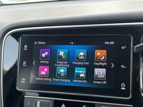 Mitsubishi Outlander Gx 4H Phev Suv White #52