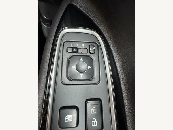 Mitsubishi Outlander Gx 4H Phev Suv White #40