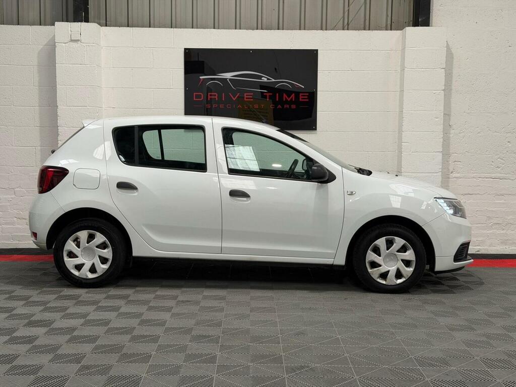 Dacia Sandero 0.9 Tce Laureate Euro 6 Ss Red #8