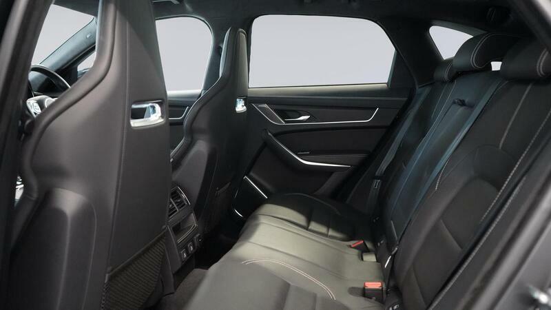 Jaguar F-Pace 2.0 D200 R-dynamic Hse Black Black #4