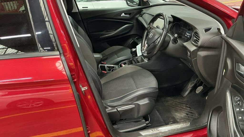Vauxhall Grandland X 1.2L Sport Nav Red #2