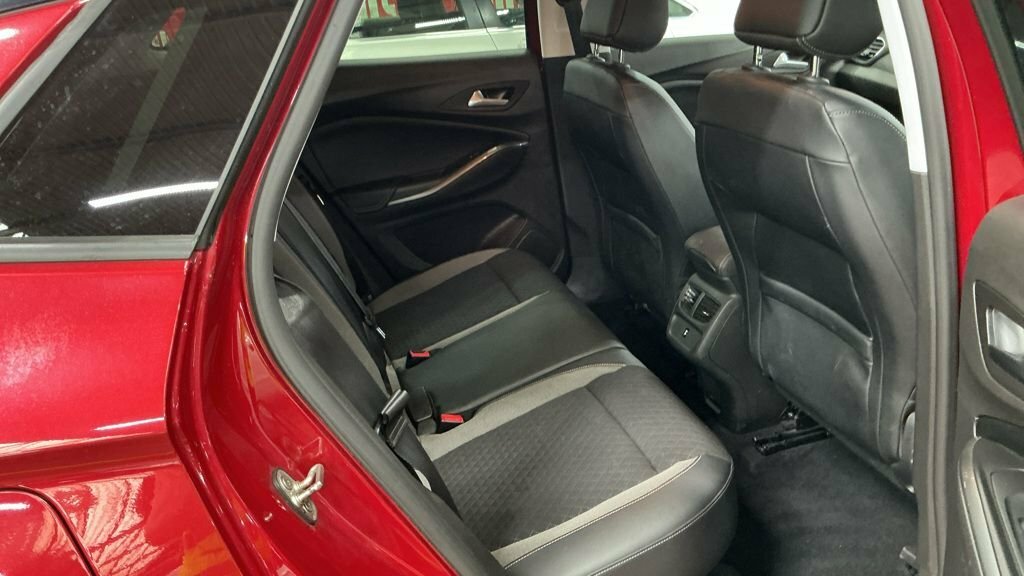 Vauxhall Grandland X 1.2L Sport Nav Red #3