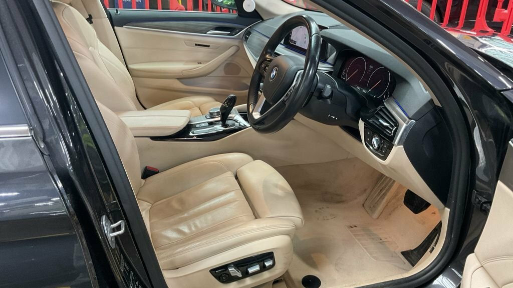 BMW 5 Series 2L Se Grey