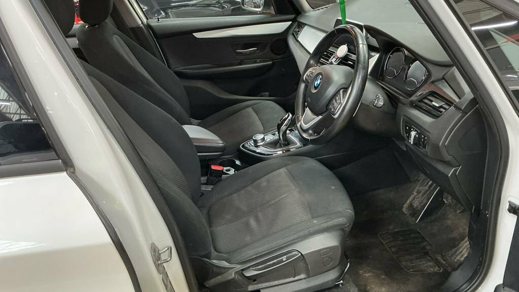 BMW 2 Series Active Tourer 2L Se White #3