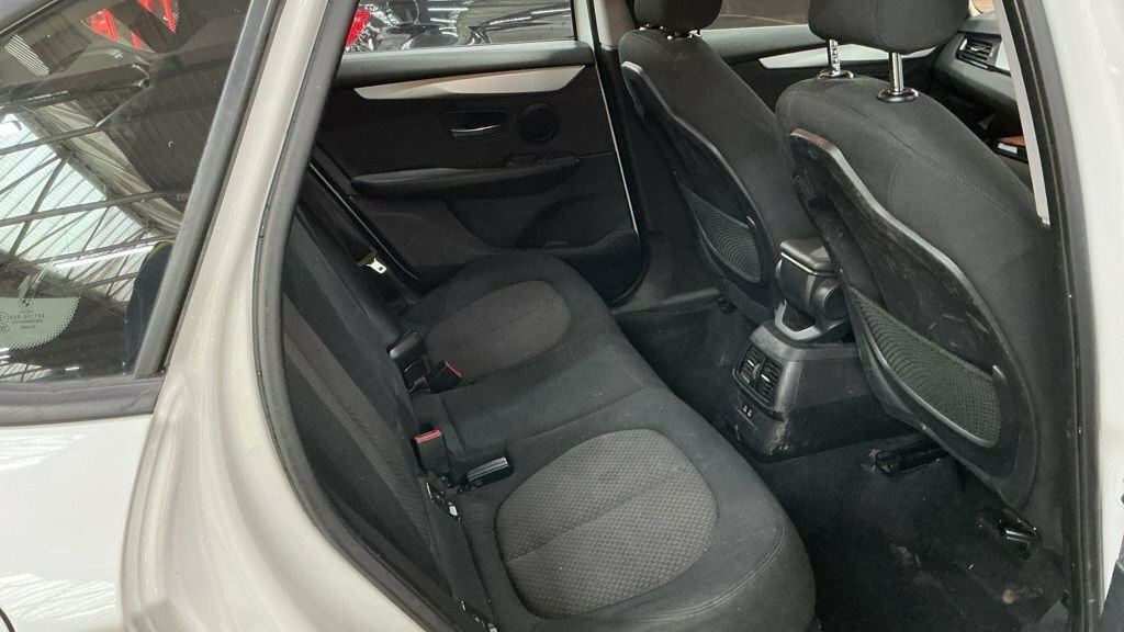 BMW 2 Series Active Tourer 2L Se White #4