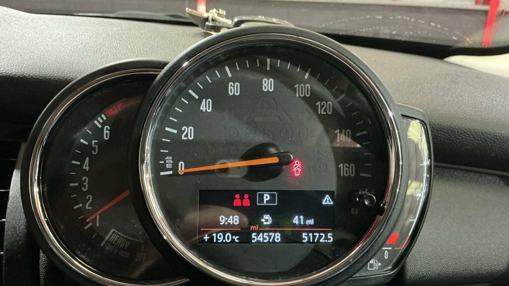 Mini Hatch 1.5L One Classic ST69KJN Black #2
