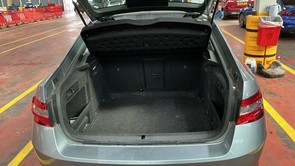 Skoda Superb 1.5L Se Grey #6