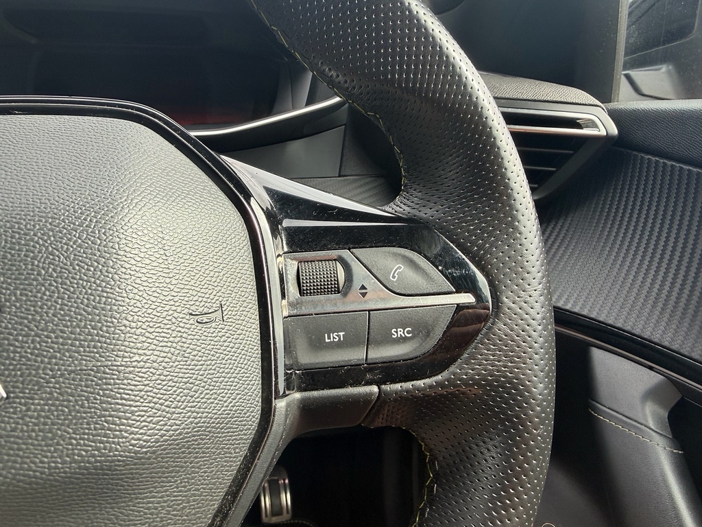 Peugeot e-2008 E-hdi Allure - 2014 64 Plate White #31