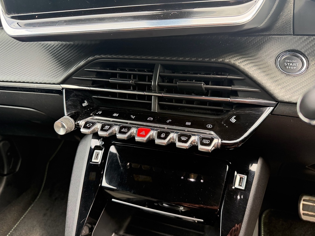 Peugeot e-2008 E-hdi Allure - 2014 64 Plate White #28