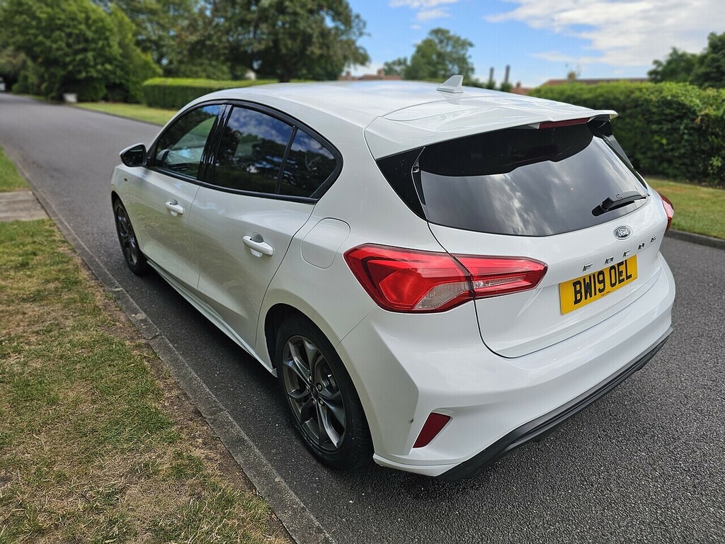 Ford Focus T Ecoboost St-line U3584 Ulez BW19OEL White #6