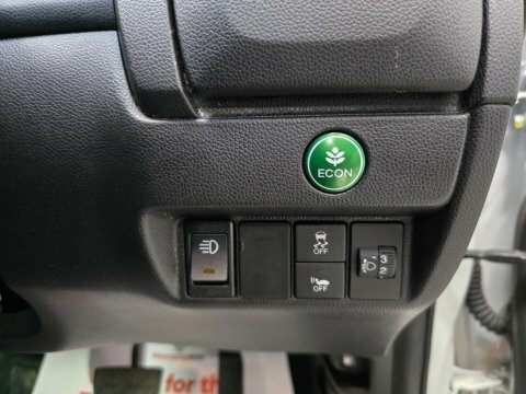 Honda Fit Hybrid 1.5 White #67