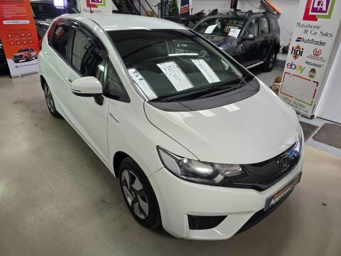 Honda Fit Hybrid 1.5 White #50