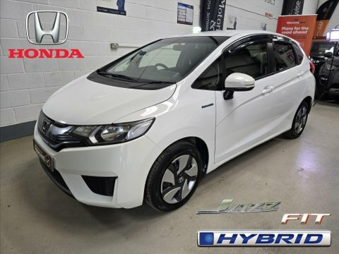 Honda Fit Hybrid 1.5 White #41