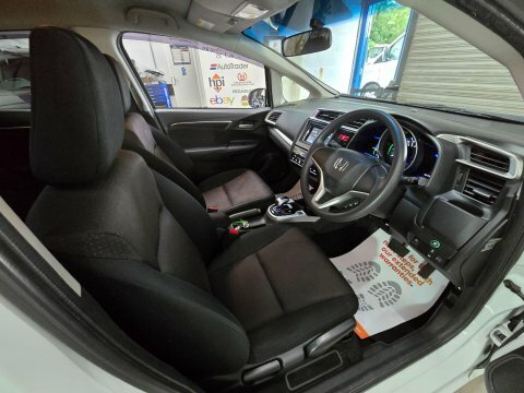 Honda Fit Hybrid 1.5 White #70
