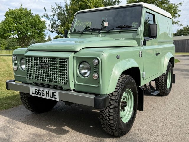Land Rover Defender 90 90 3.0 D250 Awd Hard Top S Black #11