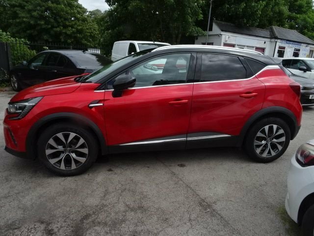 Renault Captur 1.3L S Edition Red #4