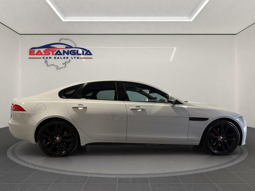 Jaguar XF 2.0 R-sport 177 Bhp Black #7