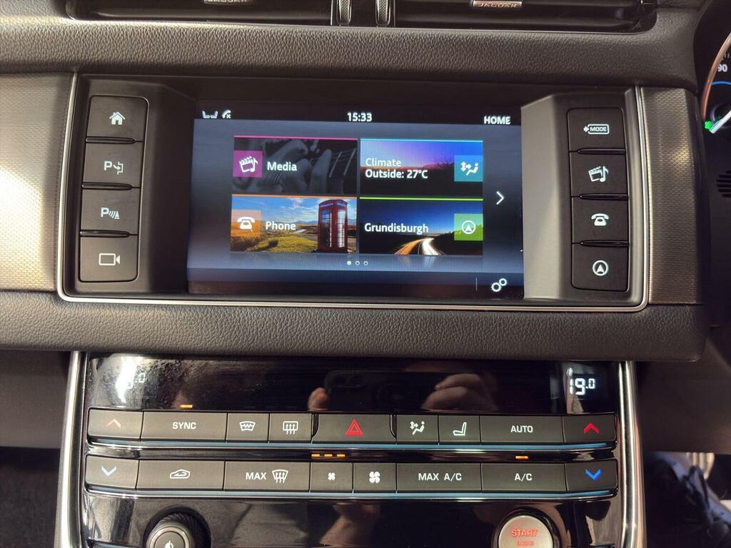 Jaguar XF 2.0 R-sport 177 Bhp Black #30