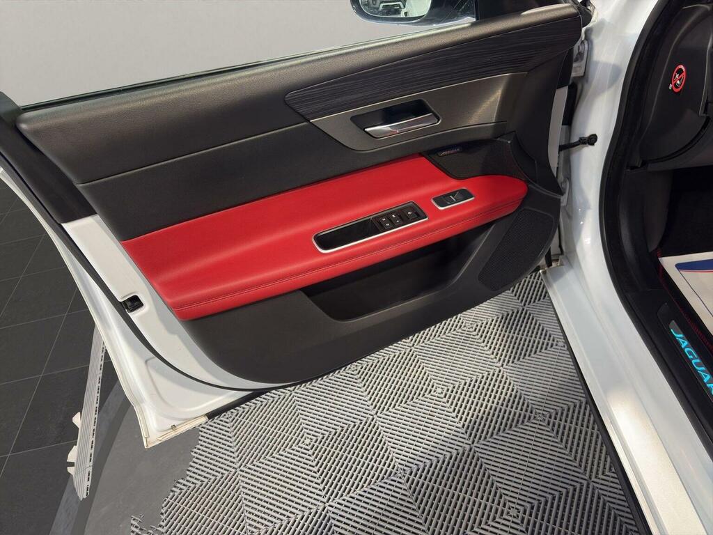 Jaguar XF 2.0 R-sport 177 Bhp Black #18