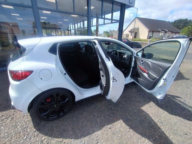 Renault Clio 2016 1.6 Tce Renaultsport Nav Lux Hatchback Pe RE16VEW White #4