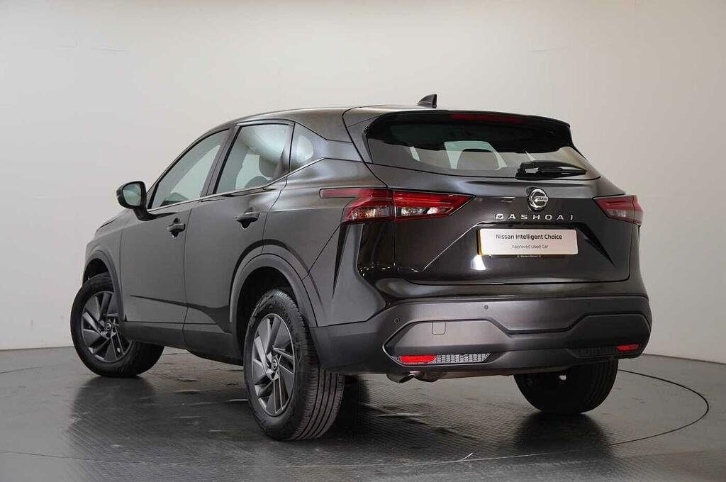 Nissan Qashqai 1.3 Dig-t Mh 140 Acenta Premium With Rear View Cam Black #3