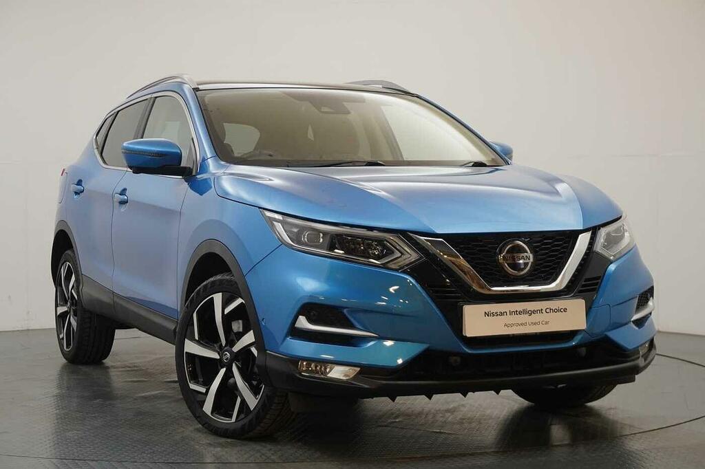 Nissan Qashqai 1.5 Dci 115 Tekna With Bose Audio And Panoramic Gl Blue