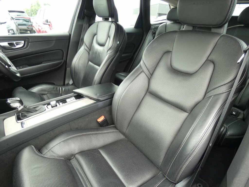 Volvo XC60 Volvo R-design T8 Phev Awd Grey #8