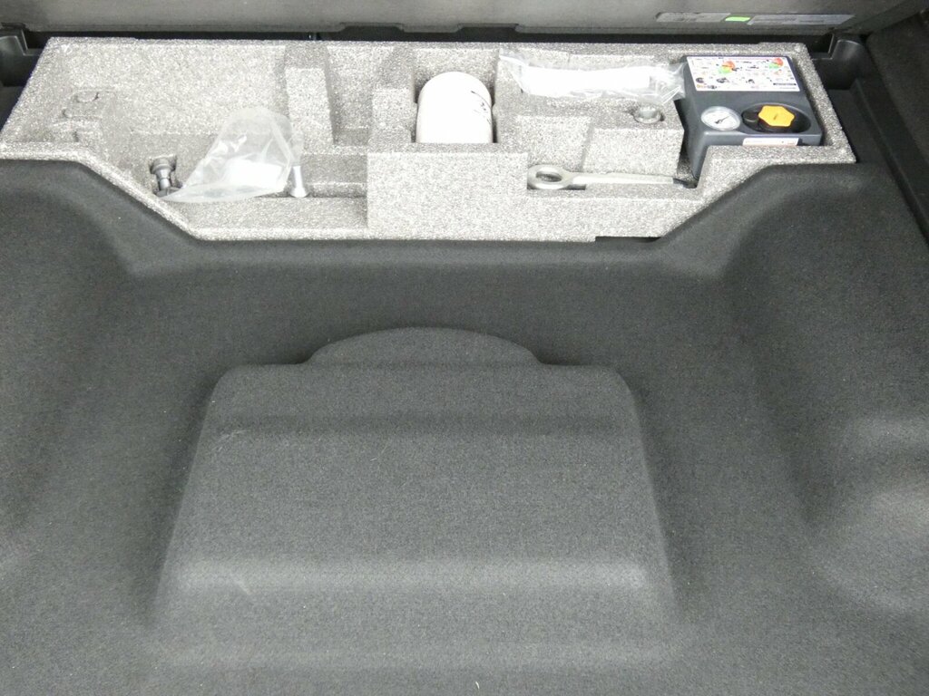 Volvo XC60 Volvo R-design T8 Phev Awd Grey #25