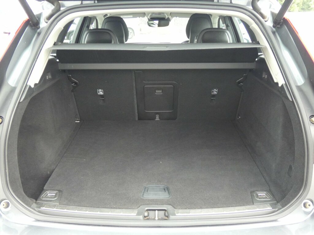 Volvo XC60 Volvo R-design T8 Phev Awd Grey #14