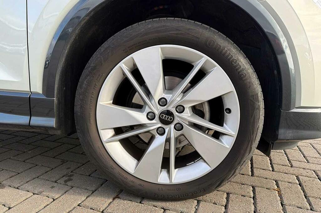 Audi Q2 S Line 35 Tfsi 150 Ps 6-Speed Silver #5