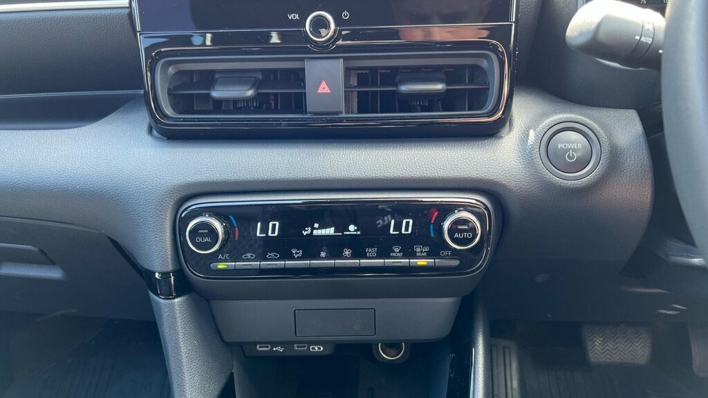 Toyota Yaris 1.5 Hybrid Design  #16