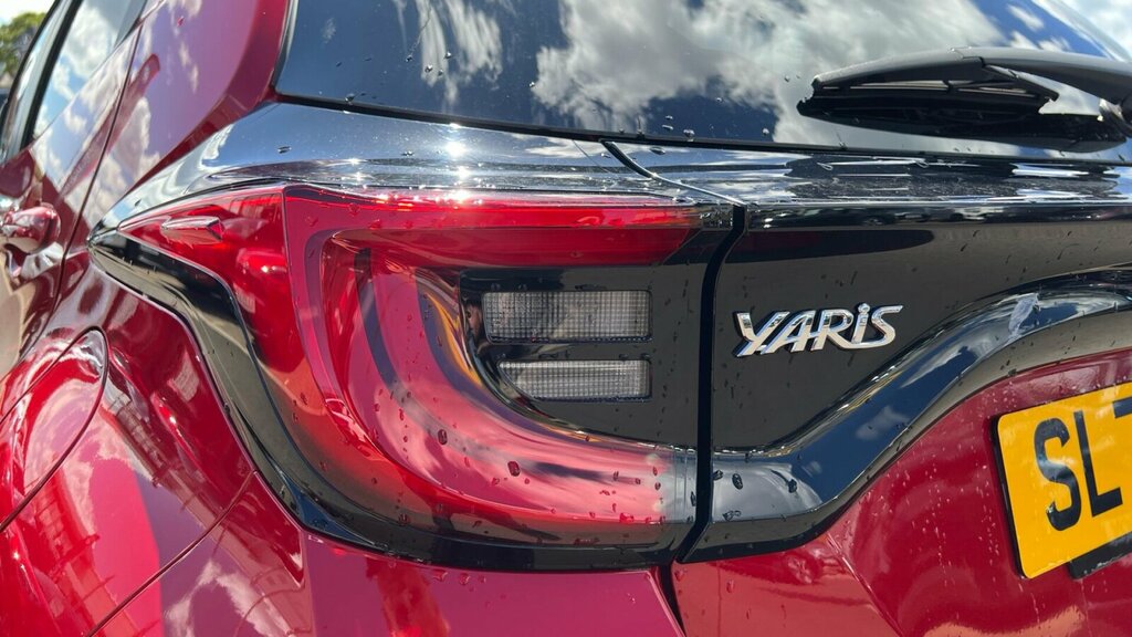 Toyota Yaris 1.5 Hybrid Design  #21