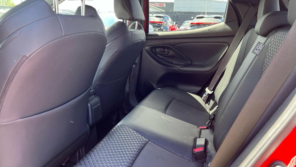Toyota Yaris 1.5 Hybrid Design  #15