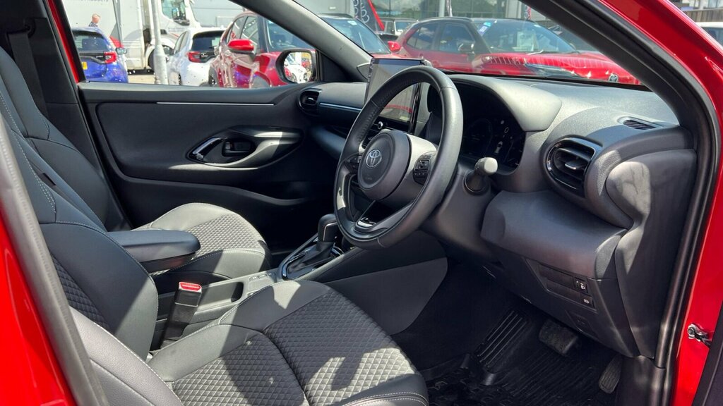 Toyota Yaris 1.5 Hybrid Design  #12