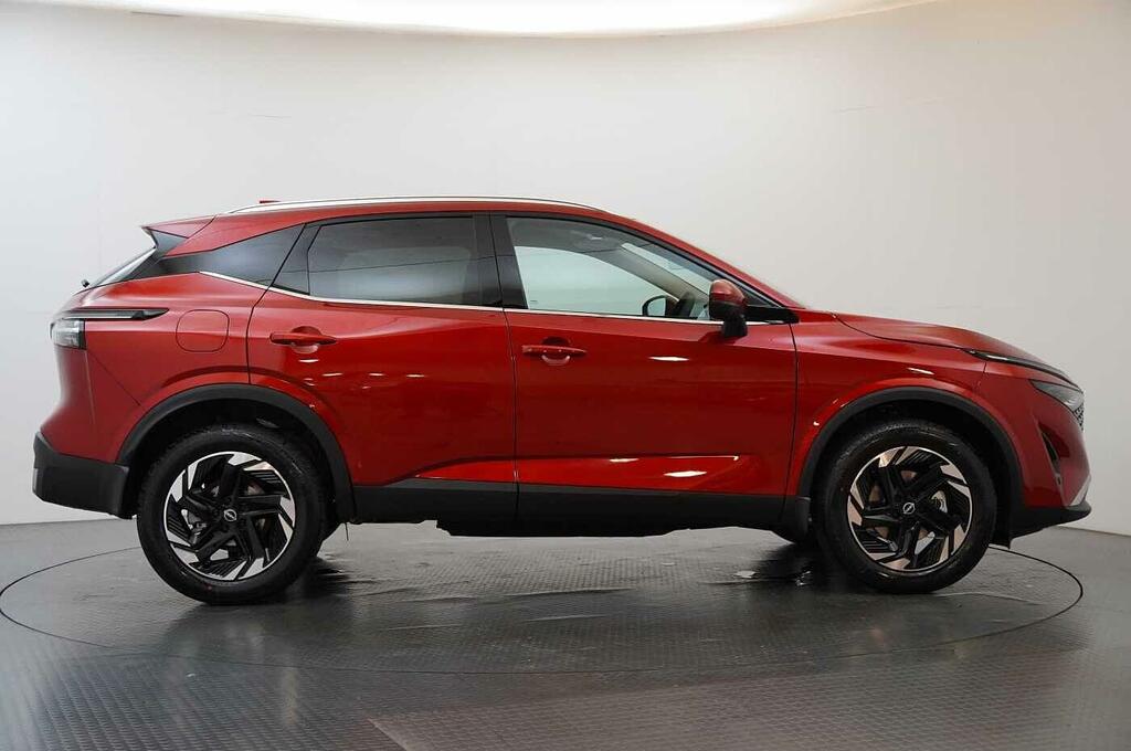 Nissan Qashqai 1.3 Dig-t Mh 140 N-connecta With Sat Nav And 360 V Red #6