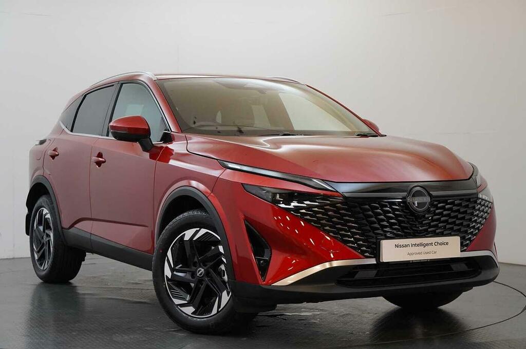 Nissan Qashqai 1.3 Dig-t Mh 140 N-connecta With Sat Nav And 360 V Red