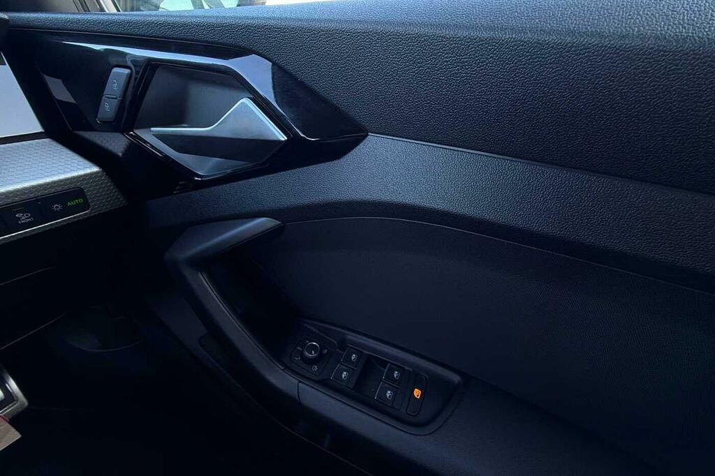 Audi A1 1.5 Tfsi 35 Black Edition Sportback S T Grey #11