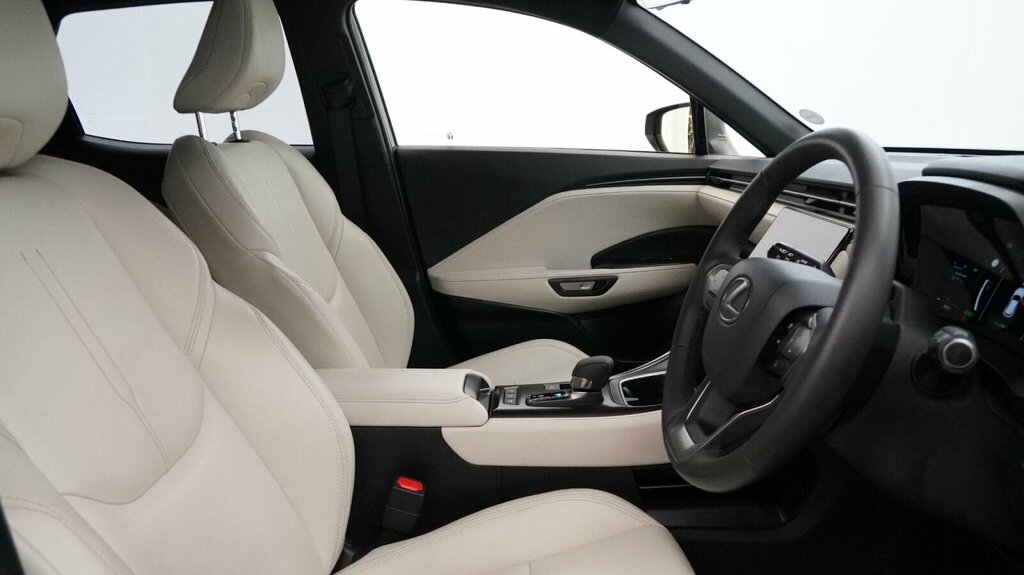 Lexus LBX 1.5 Vvt-ie Takumi E-cvt Euro 6 Ss Red #12